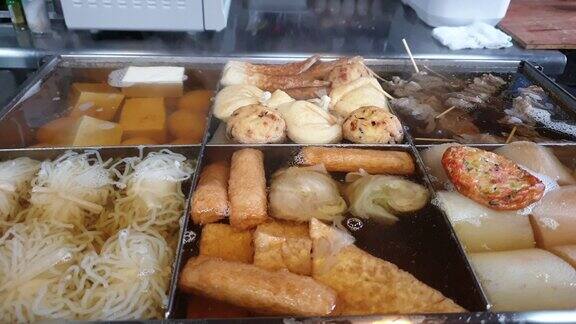 日本奥登热汤餐厅出售传统风格的鱼丸和萝卜4k