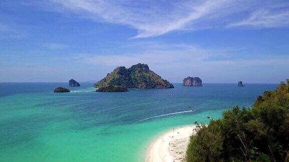 鸟瞰图泰国甲米省美丽的沙滩