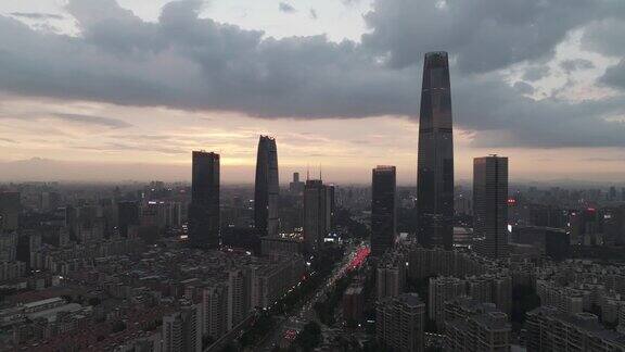中国东莞市区的黄昏景色