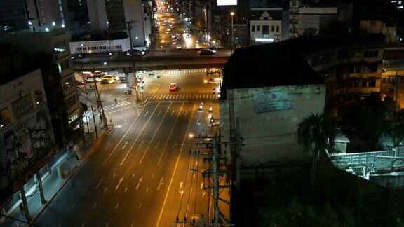 曼谷的夜间交通