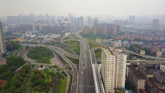 中国武汉城市景观白天时间交通路口航拍全景4k