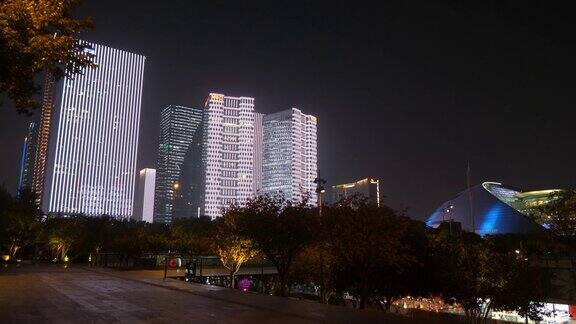 夜光照亮杭州市中心中央公园广场4k中国全景