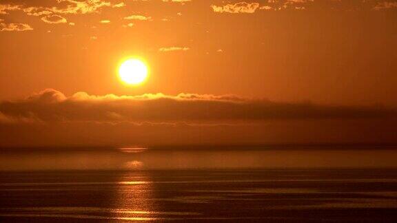 美丽的日出将云形成清晨的心情福尔特文图拉4K