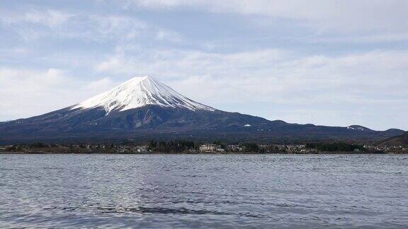早上在日本的富士山