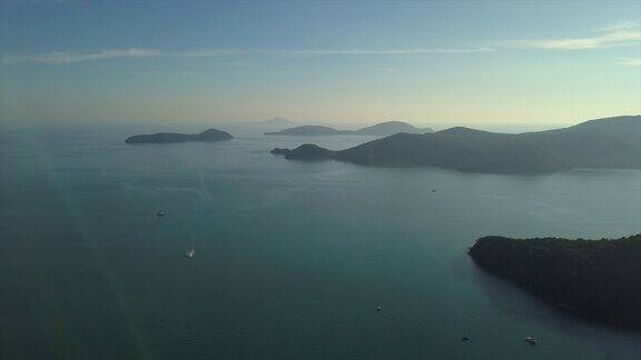 日落时间普吉岛海岸线视图航空全景4k泰国