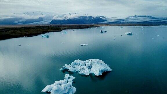 冰岛Jokulsarlon湖的风景