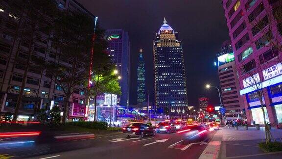夜光照亮台北市中心交通街道全景4k时间流逝台湾