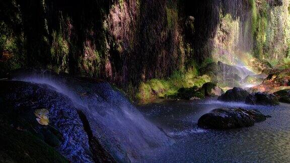 安塔利亚著名的库尔孙鲁瀑布