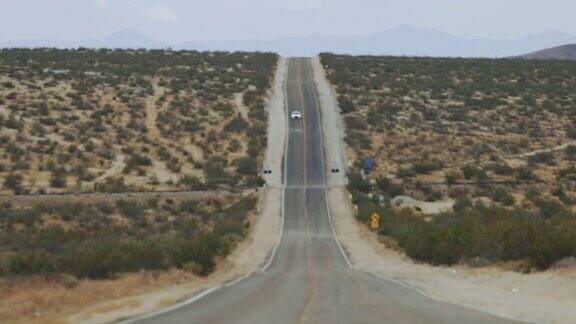 死亡谷国家公园:笔直的空路