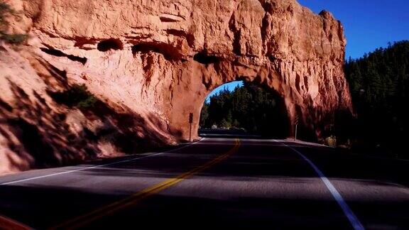 犹他州美丽的红峡谷风景优美的公路