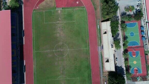俯视图体育场足球4k分辨率航拍无人机