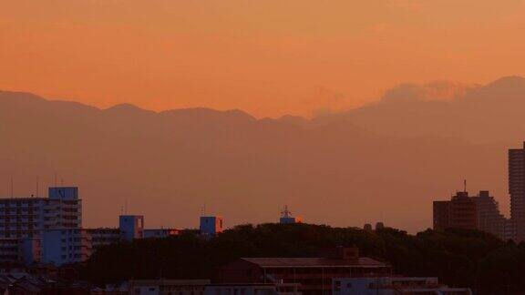 黄昏时分横滨郊区的景色