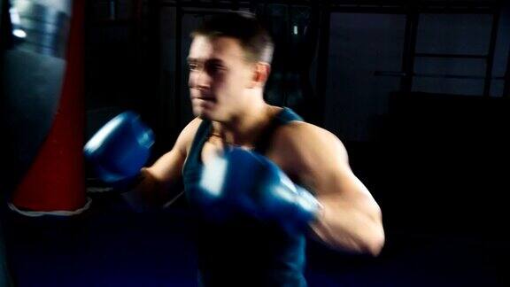 拳击训练:男子拳击运动