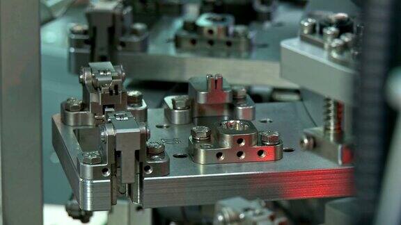 工业生产线加工小零件