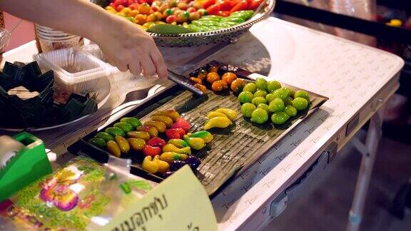 迷你水果小吃泰国甜点夜食街
