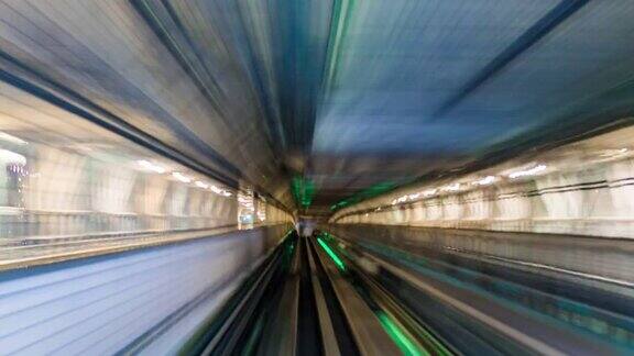 隧道高速列车时光流逝