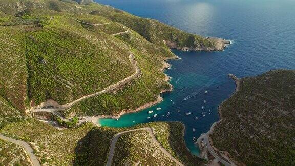 希腊爱奥尼亚海扎金索斯岛上的佛罗米港海湾景观