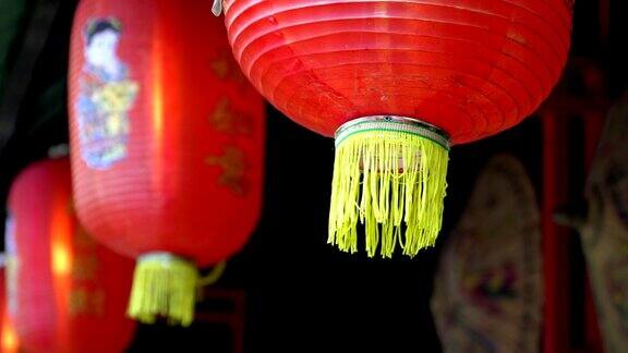 中国农历新年的灯笼在唐人街祝福文字意味着有财富和幸福
