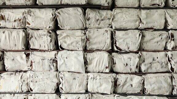 天然泰国标准橡胶包片产品打桩存放于工厂仓库橡胶厂的仓储加工产品
