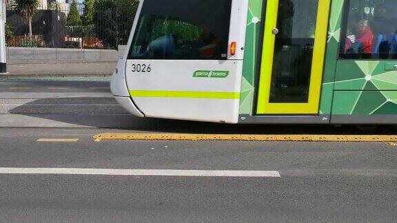 澳大利亚墨尔本的生态公共交通有轨电车