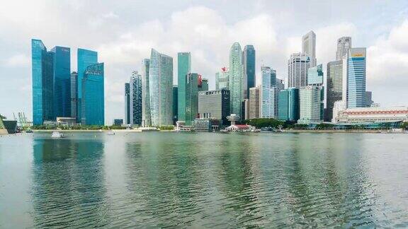 4K时光流逝:城市滨海湾对岸的新加坡金融和商业区