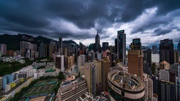 湾仔时光流逝城市摩天大楼在阴天时光流逝的一天香港