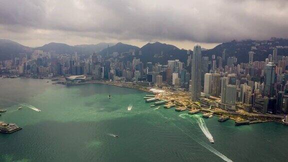 中国香港维多利亚港市区交通的超远景鸟瞰图