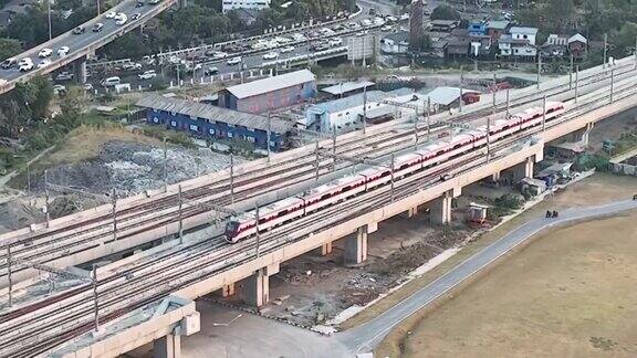 图为泰国曼谷正在建设的新铁路枢纽交通大楼“邦苏中央车站”