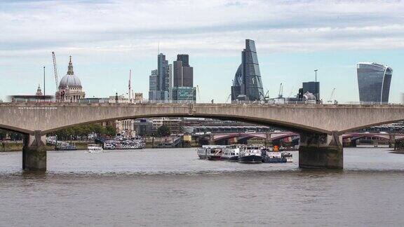 滑铁卢桥和伦敦城的时间流逝