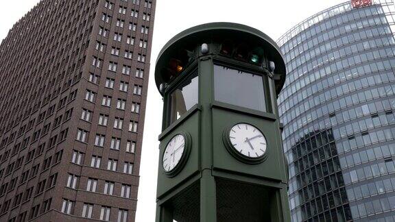 柏林波茨坦广场上的历史性时钟
