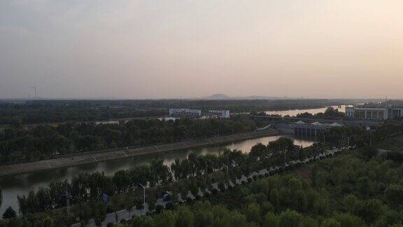 中国枣庄大运河的自然风光