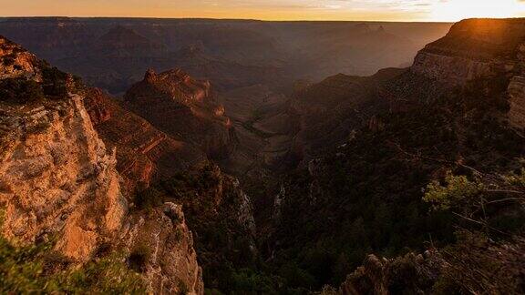 大峡谷日出从南缘村时间延时看美国亚利桑那州