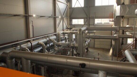 工业热电厂内部的设备和管道