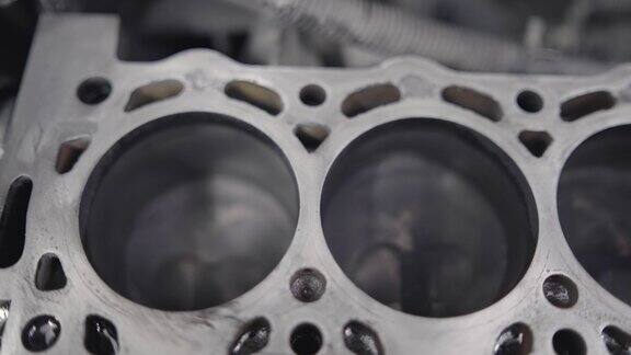 四缸汽油机开式缸体在修理厂的工作循环