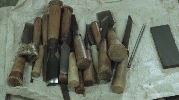 木工雕刻木材的工具