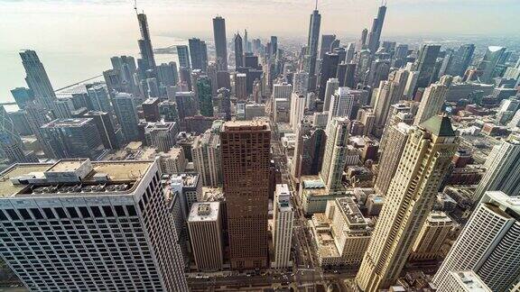 延时鸟瞰图芝加哥城市全景与交通汽车和交通城市景观在芝加哥伊利诺伊州美国景观和现代建筑