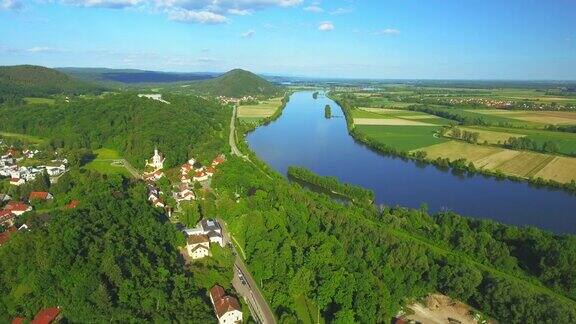 多瑙河上的多瑙多夫镇和瓦尔哈拉纪念馆