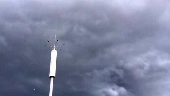 高清延时:在台风天空中移动基站塔逆风而上