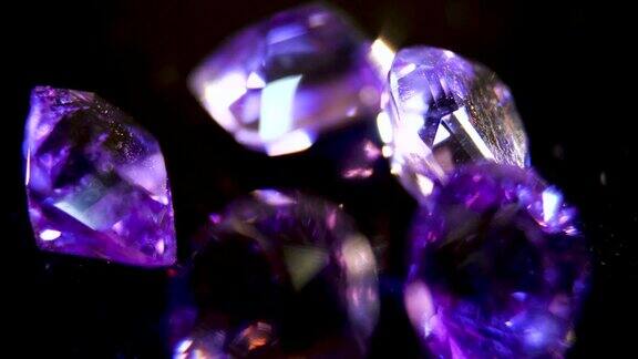 特写镜头宝石紫水晶紫色珠宝宝石