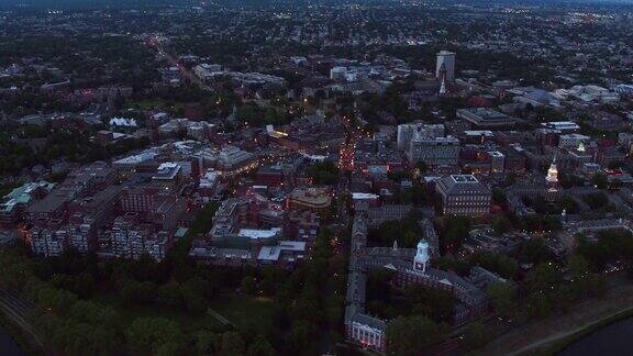 黄昏时哈佛大学的鸟瞰图