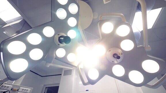 医院病房里的现代医疗灯都亮着4k