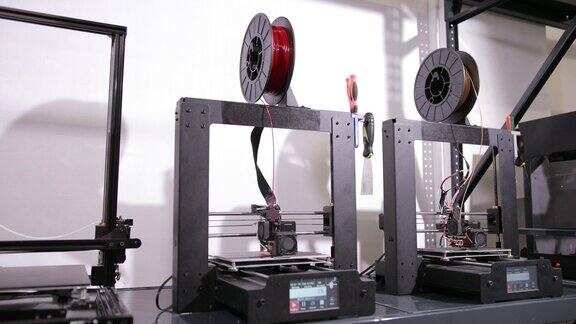 3D技术宽镜头打印机打印塑料件在工厂