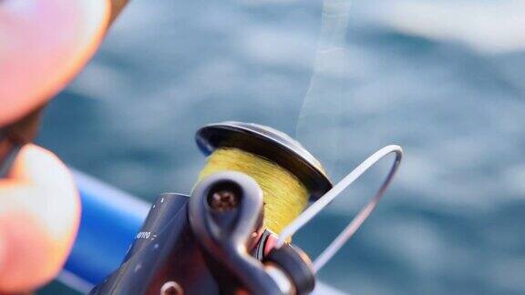 鱼竿卷筒择优展开钓线夏日海上钓鱼