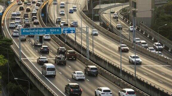 泰国曼谷高速公路上的交通时间间隔