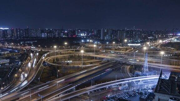 北京中国北京多个高速公路和立交桥的交通高峰时间