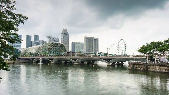 新加坡雨天esplanade湾剧院传单湾全景4k时间流逝
