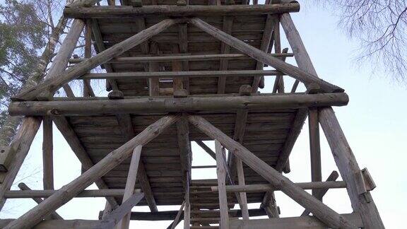爱沙尼亚巨大的木制瞭望塔