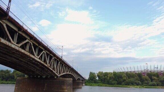 波兰华沙的圣十字桥