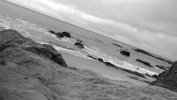 太平洋的狂野海岸黑色和白色美国加州