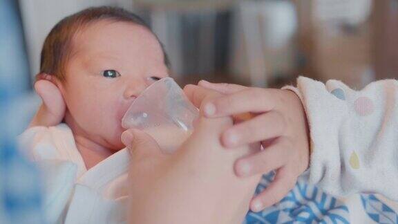 新生儿喝牛奶